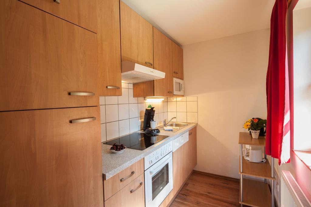 Zugspitzhotel Diana Thoerle Ehrwald Ruang foto