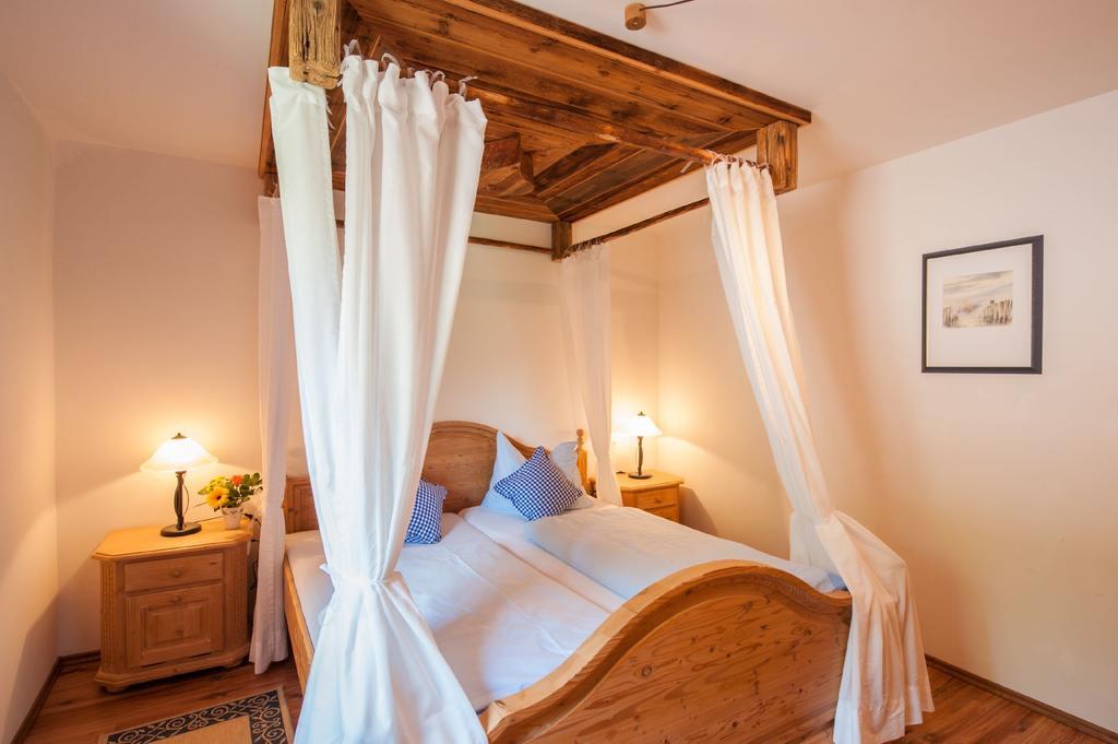 Zugspitzhotel Diana Thoerle Ehrwald Ruang foto